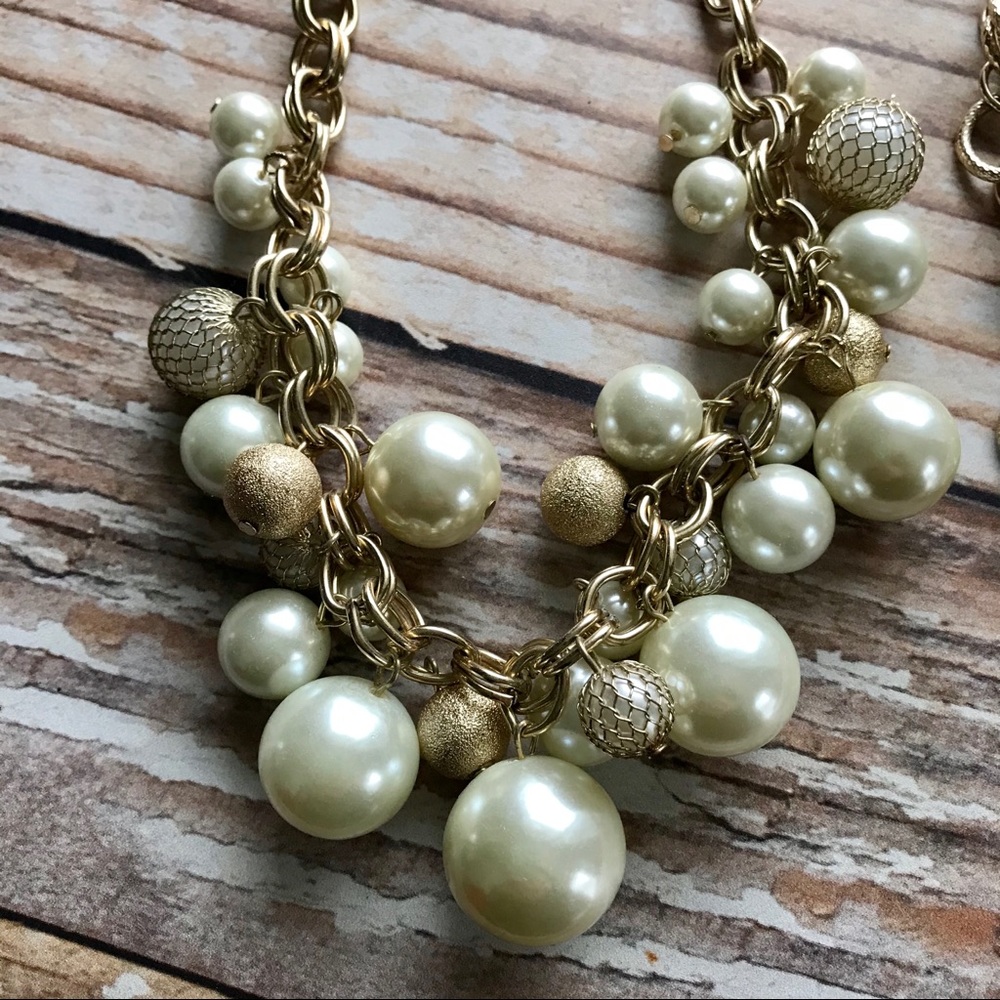 Necklaces - Picture 5 of 6